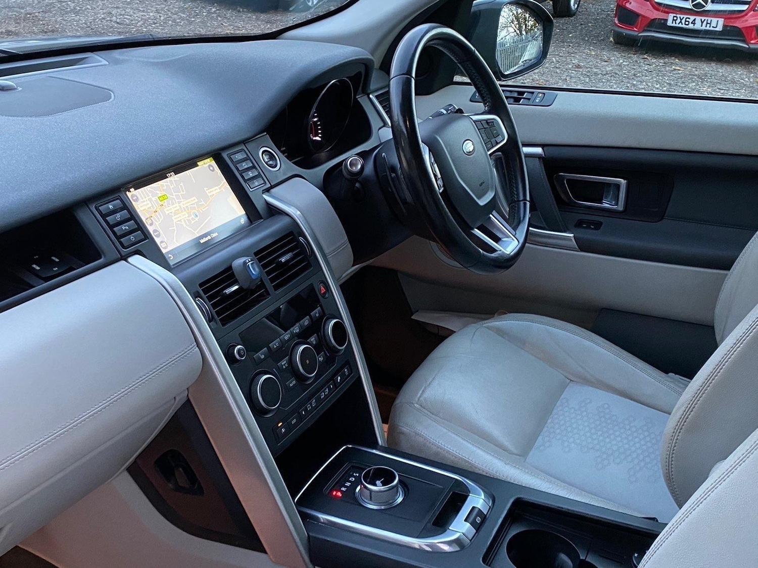 Used Land Rover Discovery Sport 2015 for sale - 76994837: Photo 7