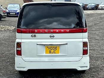 Used Nissan Elgrand 2005 for sale - 75507612: Photo