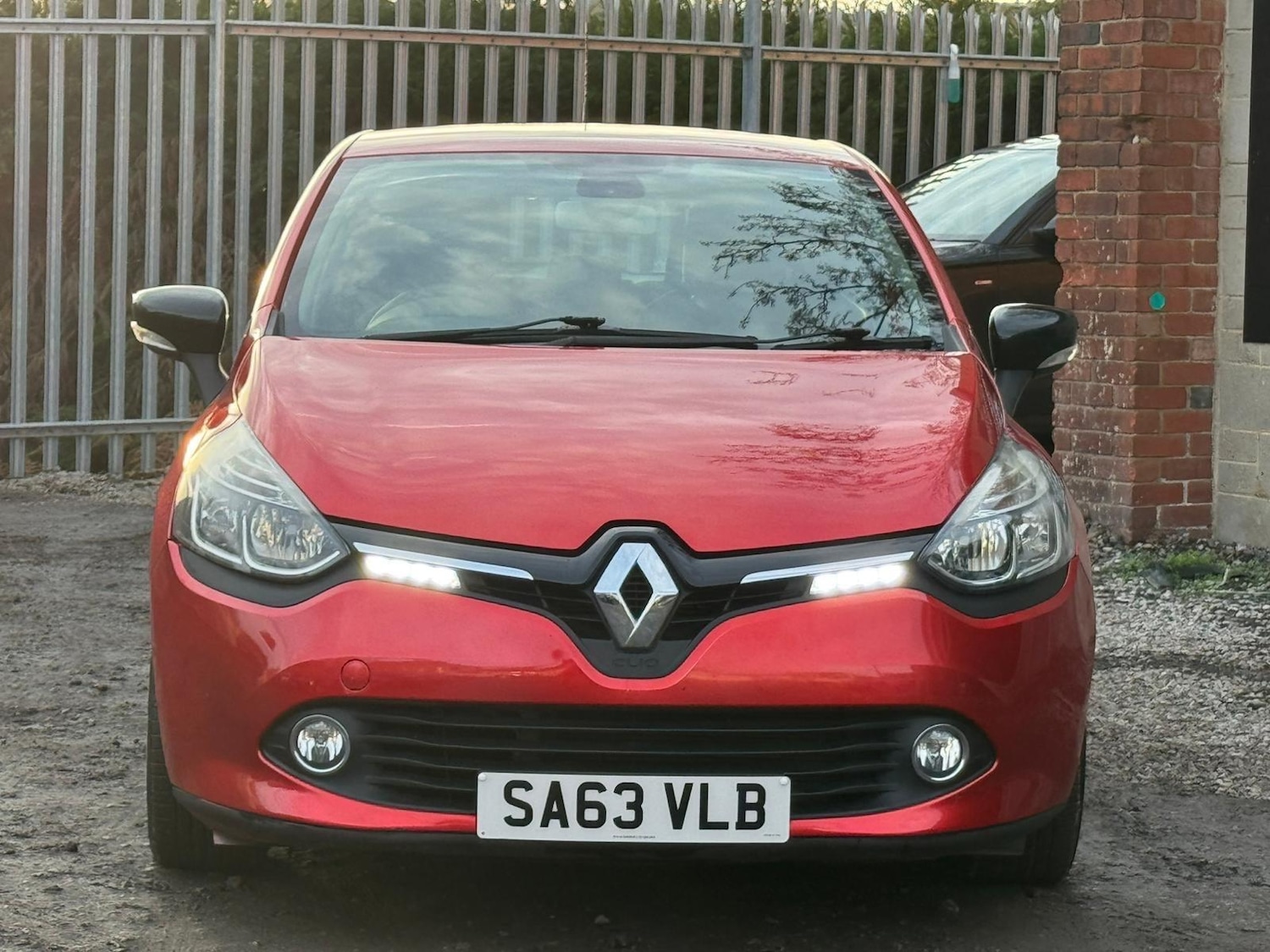 Used Renault Clio 2013 for sale - 77202938: Photo 2