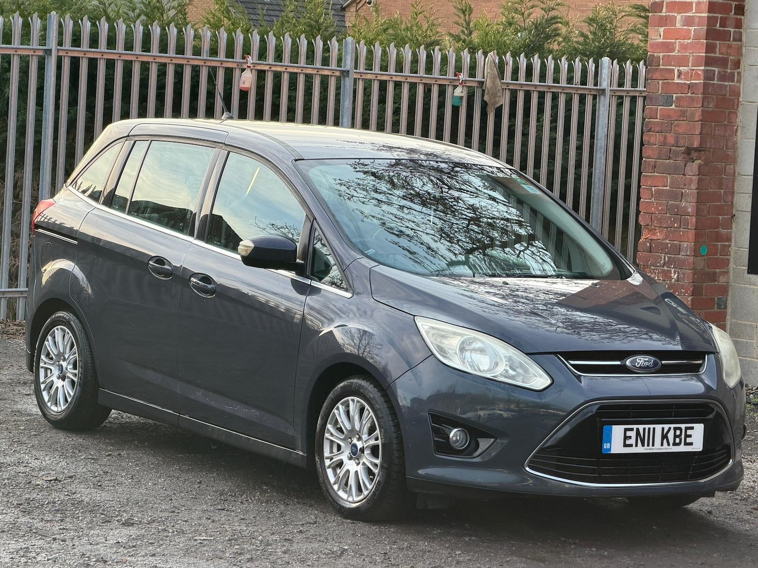 Used Ford Grand C-Max 2011 for sale - 76659044: Photo 15