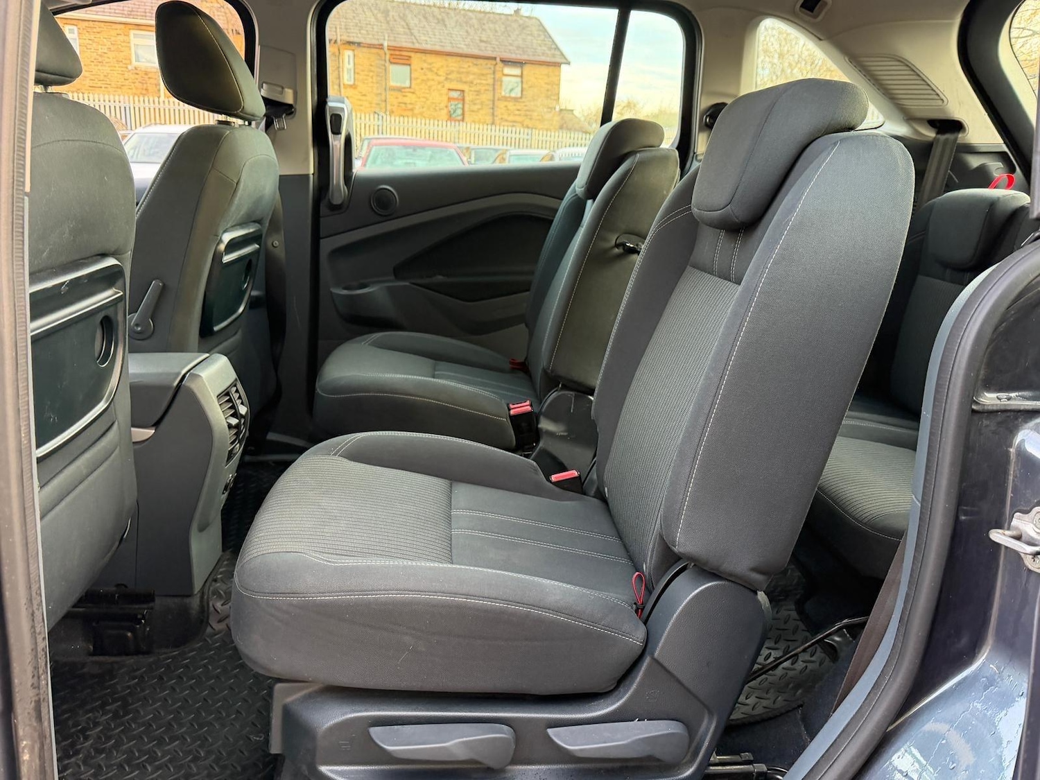 Used Ford Grand C-Max 2011 for sale - 76659044: Photo 17