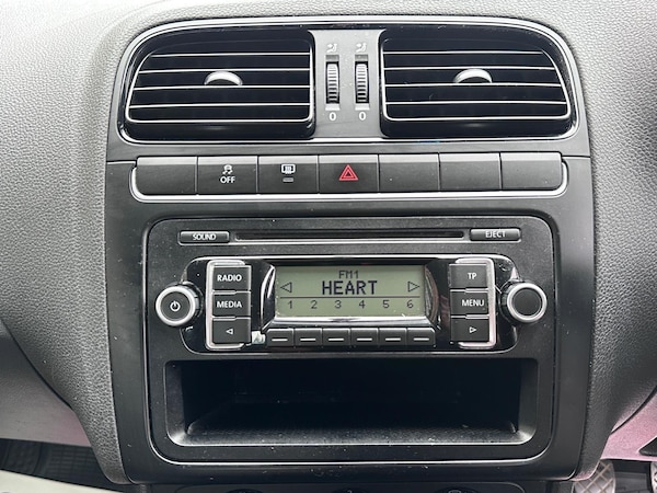 Used Volkswagen Polo 2011 for sale - 76314754: Photo 16