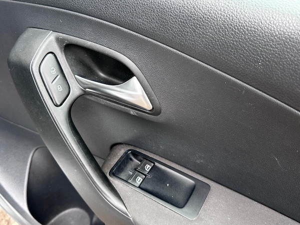 Used Volkswagen Polo 2011 for sale - 76314754: Photo 6