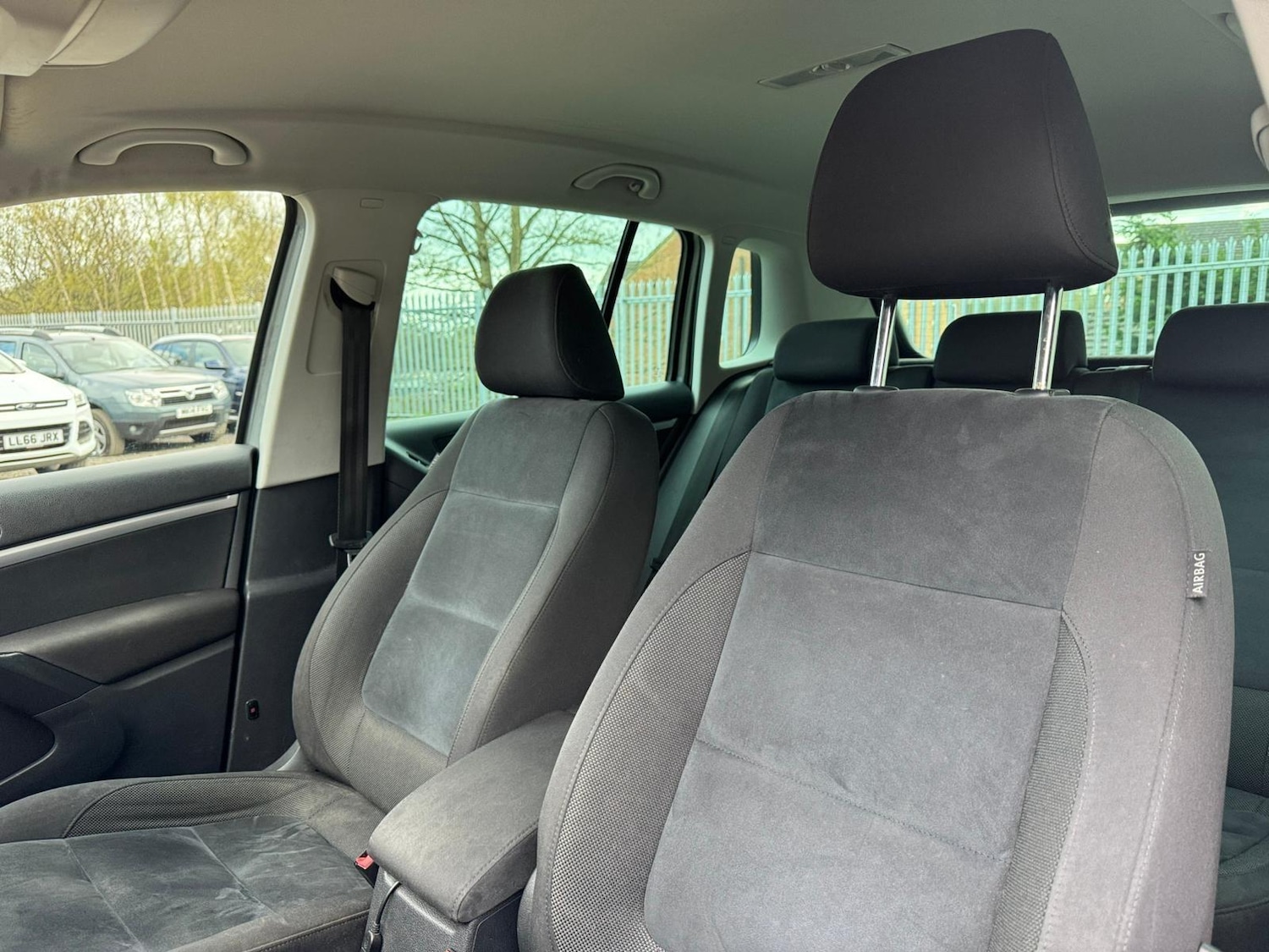 Used Volkswagen Tiguan 2015 for sale - 78204530: Photo 25