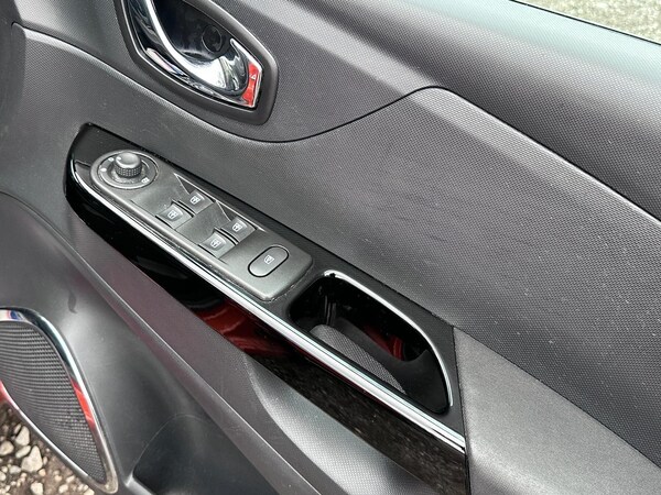 Used Renault Captur 2015 for sale - 76152575: Photo 17