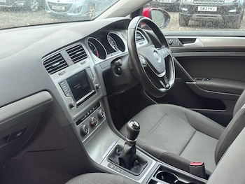 Used Volkswagen Golf 2015 for sale - 76975583: Photo