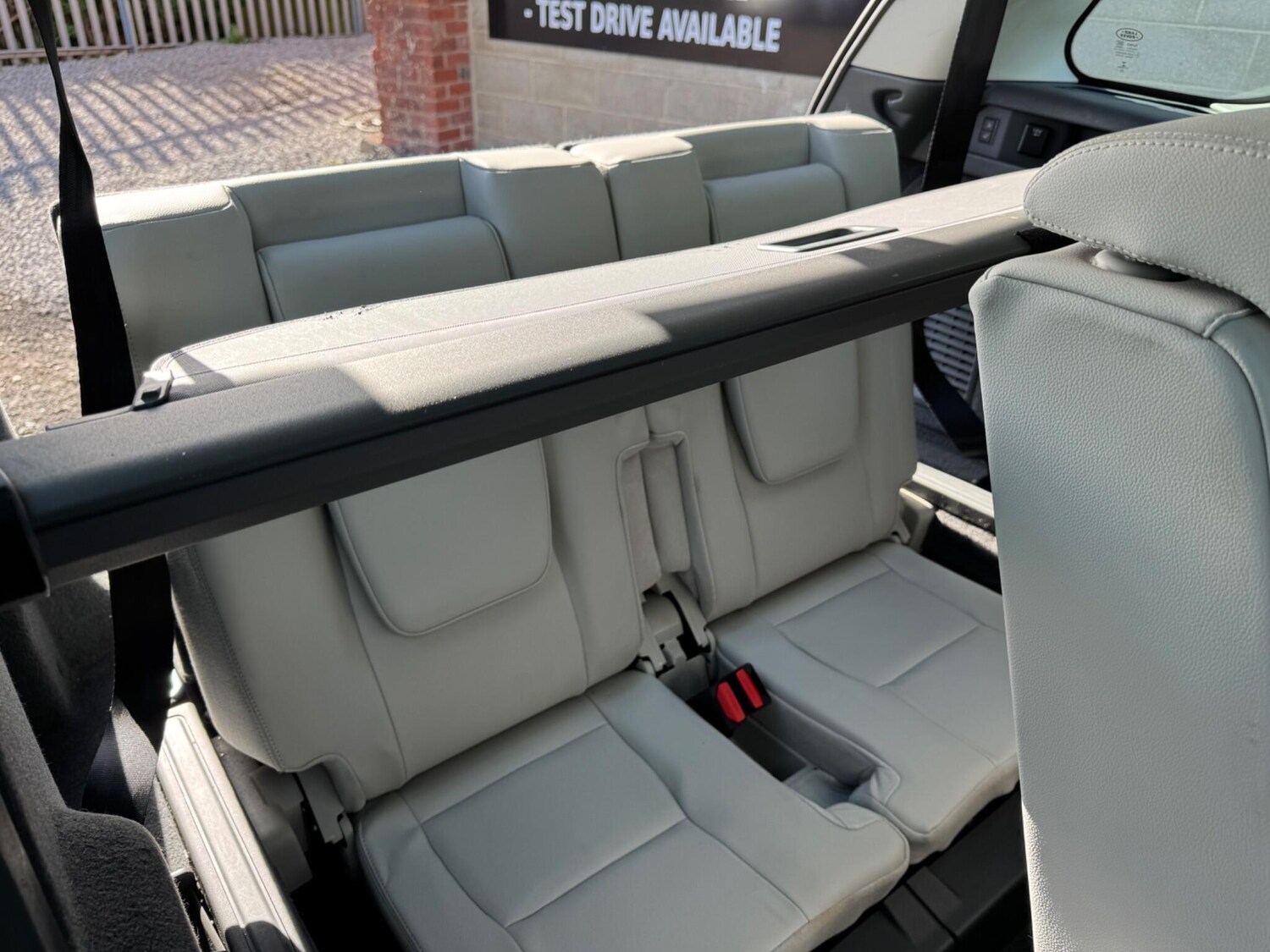 Used Land Rover Discovery Sport 2016 for sale - 78020211: Photo 11