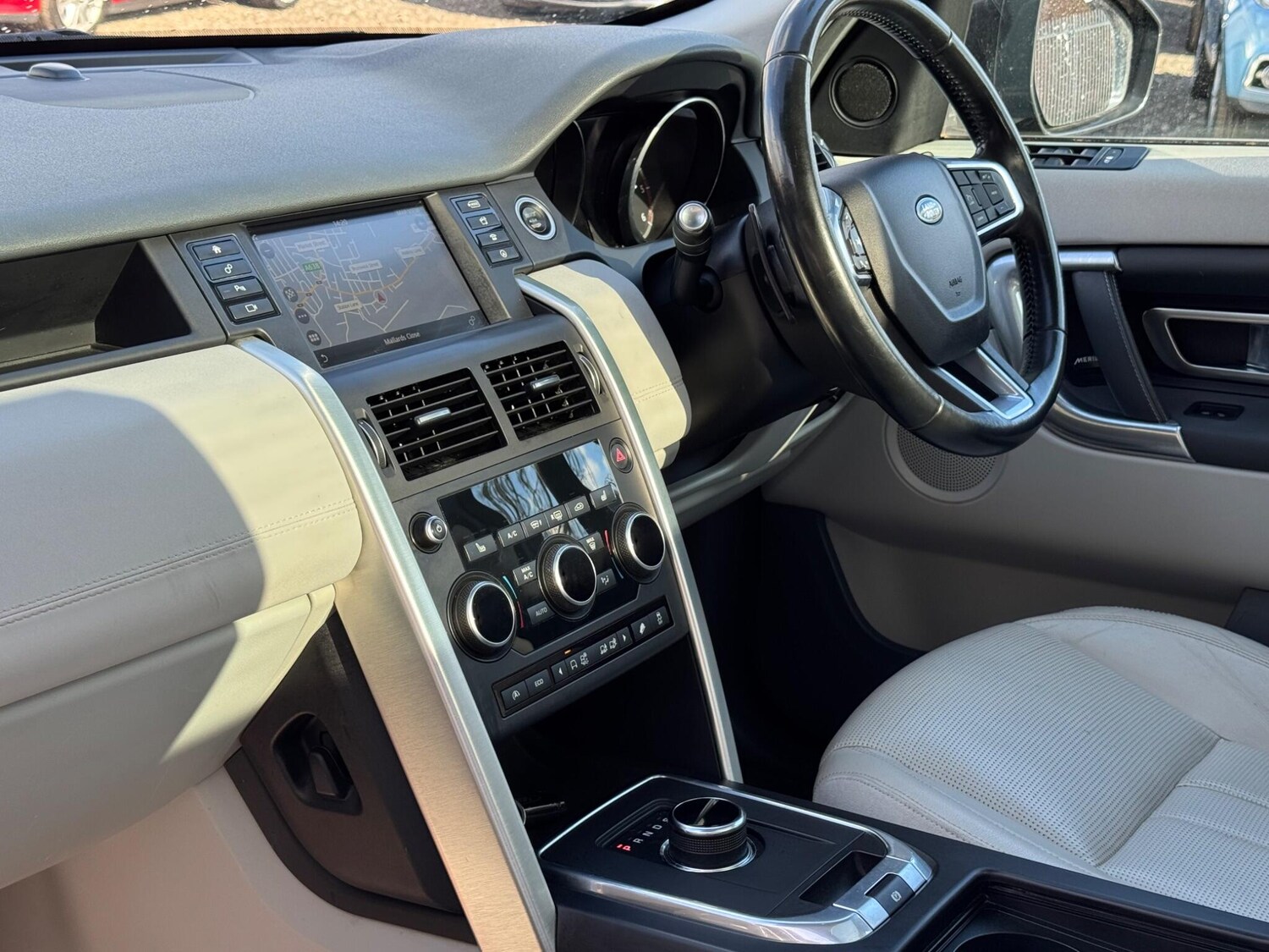 Used Land Rover Discovery Sport 2016 for sale - 78020211: Photo 19