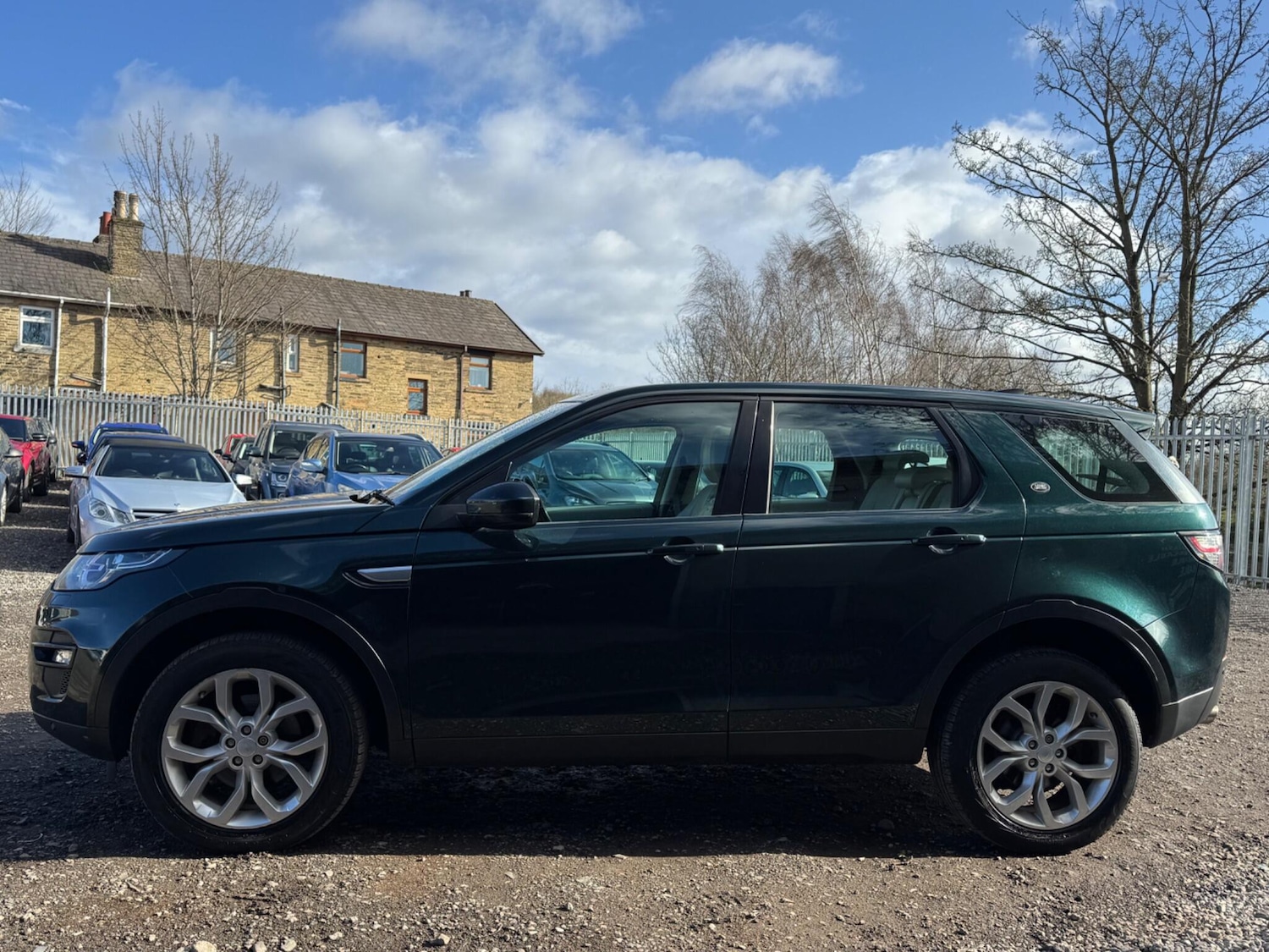 Used Land Rover Discovery Sport 2016 for sale - 78020211: Photo 4