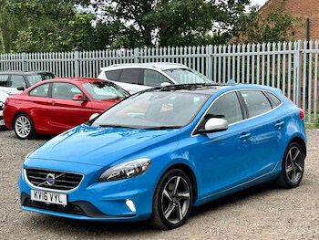 Used Volvo V40 2016 for sale - 75646210: Photo