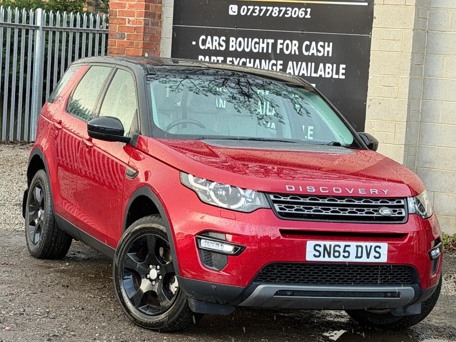 Used Land Rover Discovery Sport 2015 for sale - 76671698: Photo 1