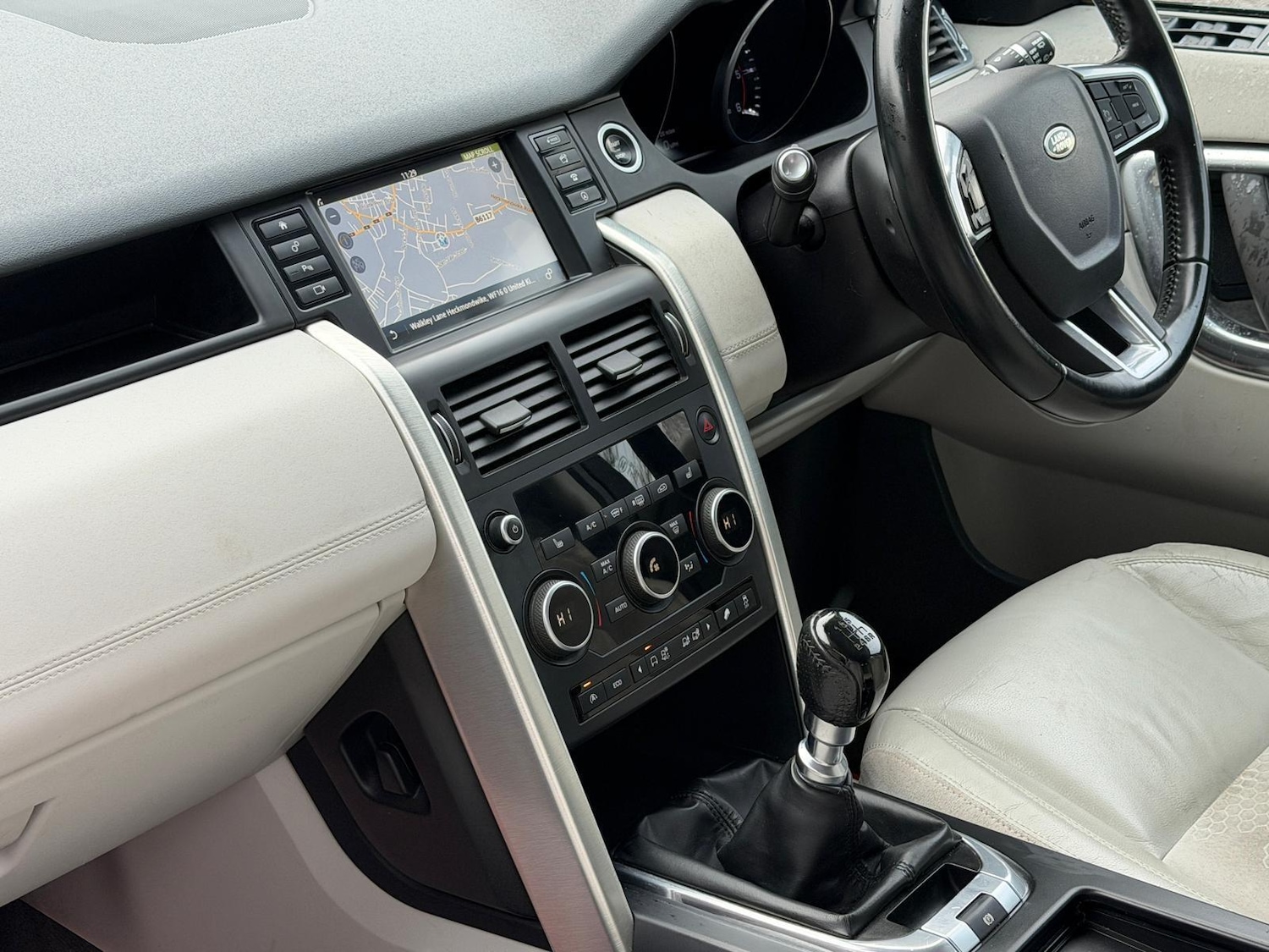 Used Land Rover Discovery Sport 2015 for sale - 76671698: Photo 20