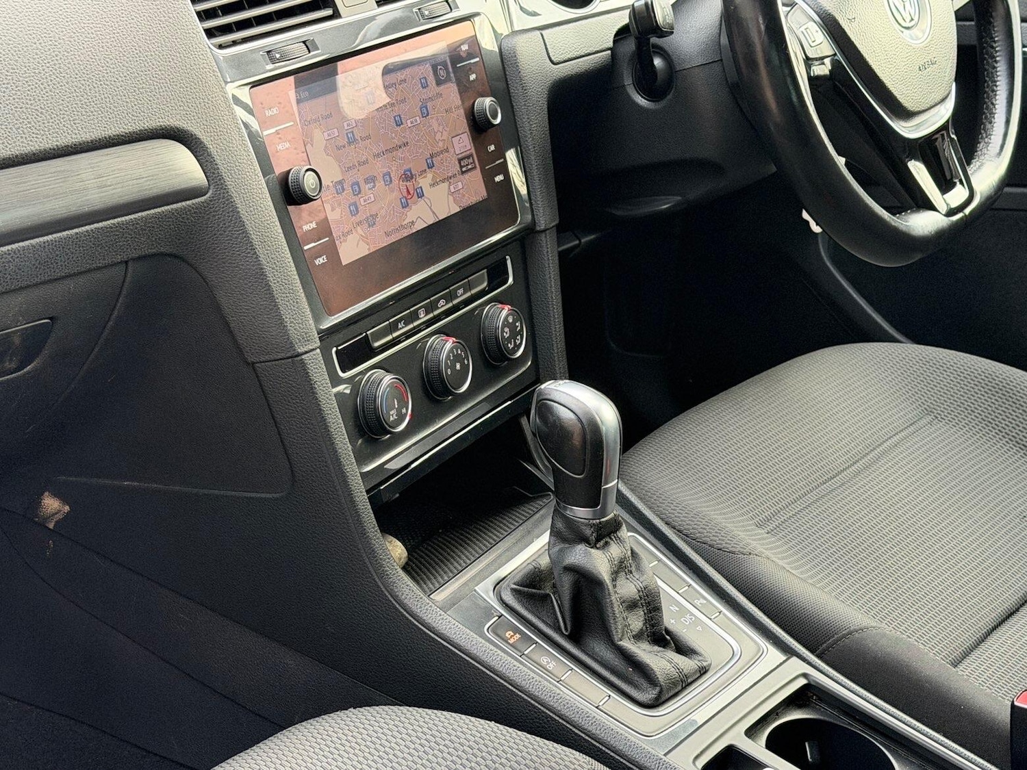 Used Volkswagen Golf 2019 for sale - 76850155: Photo 19