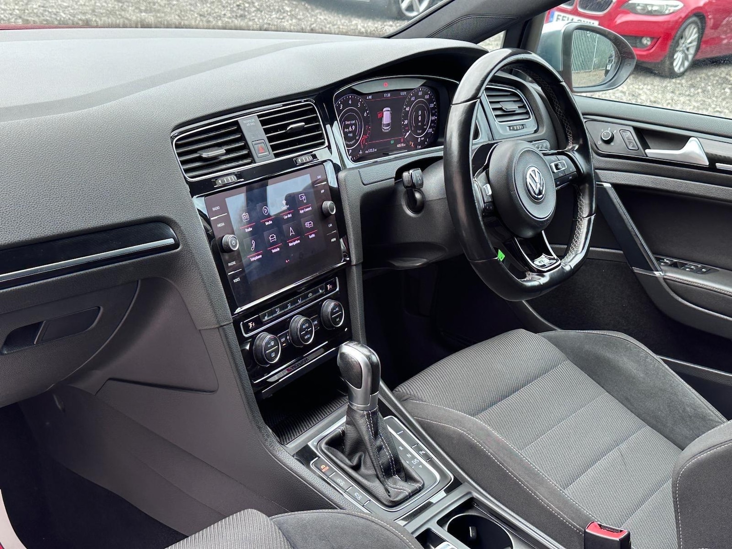 Used Volkswagen Golf 2018 for sale - 76786775: Photo 19