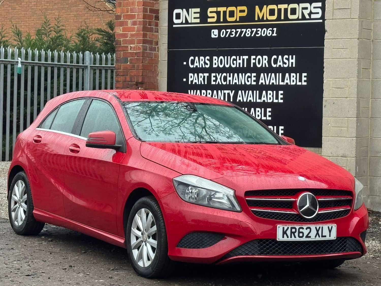 Used Mercedes-Benz A-Class 2013 for sale - 77279386: Photo 2