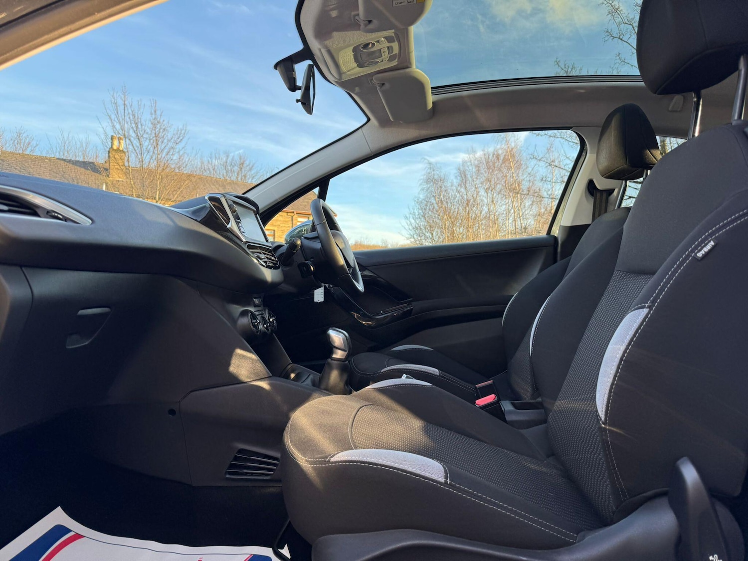 Used Peugeot 208 2015 for sale - 77657609: Photo 15