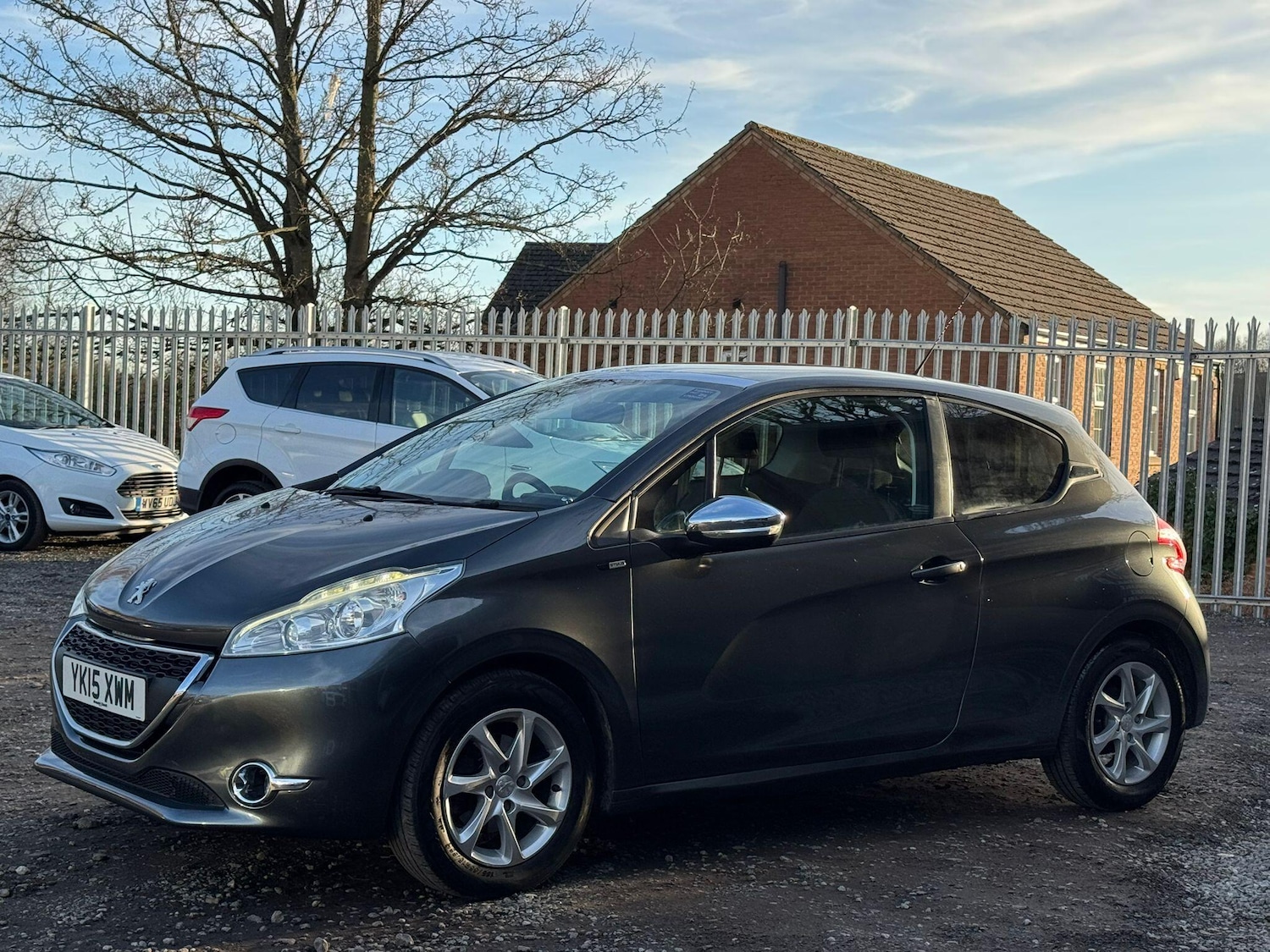Used Peugeot 208 2015 for sale - 77657609: Photo 3