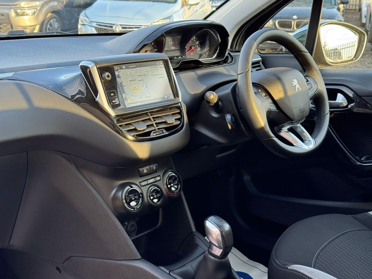 Used Peugeot 208 2015 for sale - 77657609: Photo 7