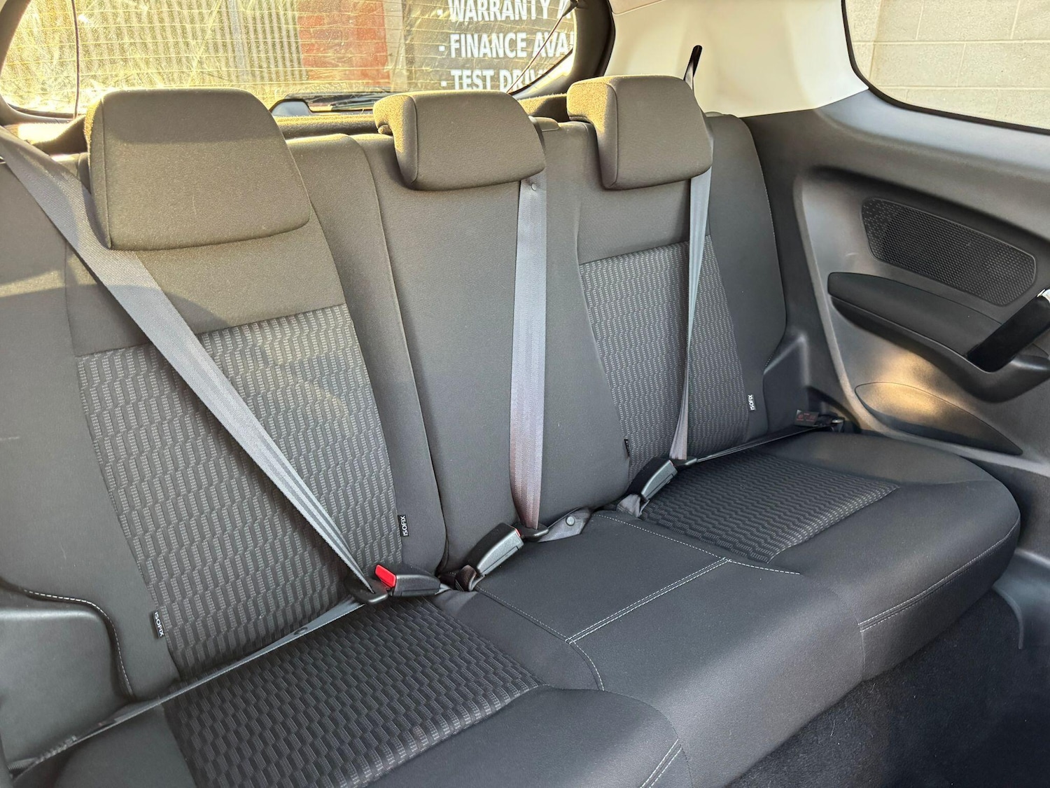 Used Peugeot 208 2015 for sale - 77657609: Photo 8