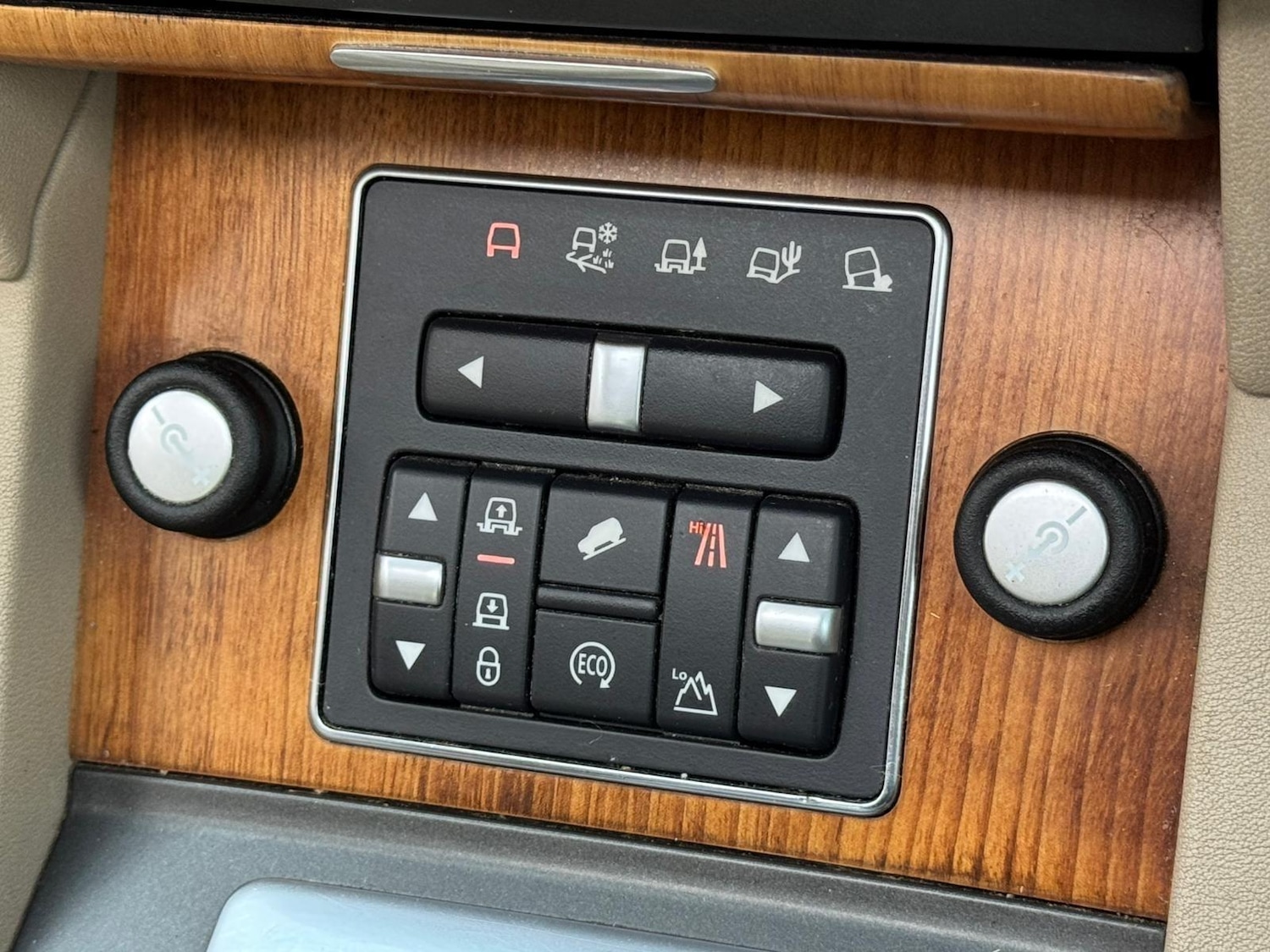 Used Land Rover Discovery 4 for sale - 77768920: Photo 30