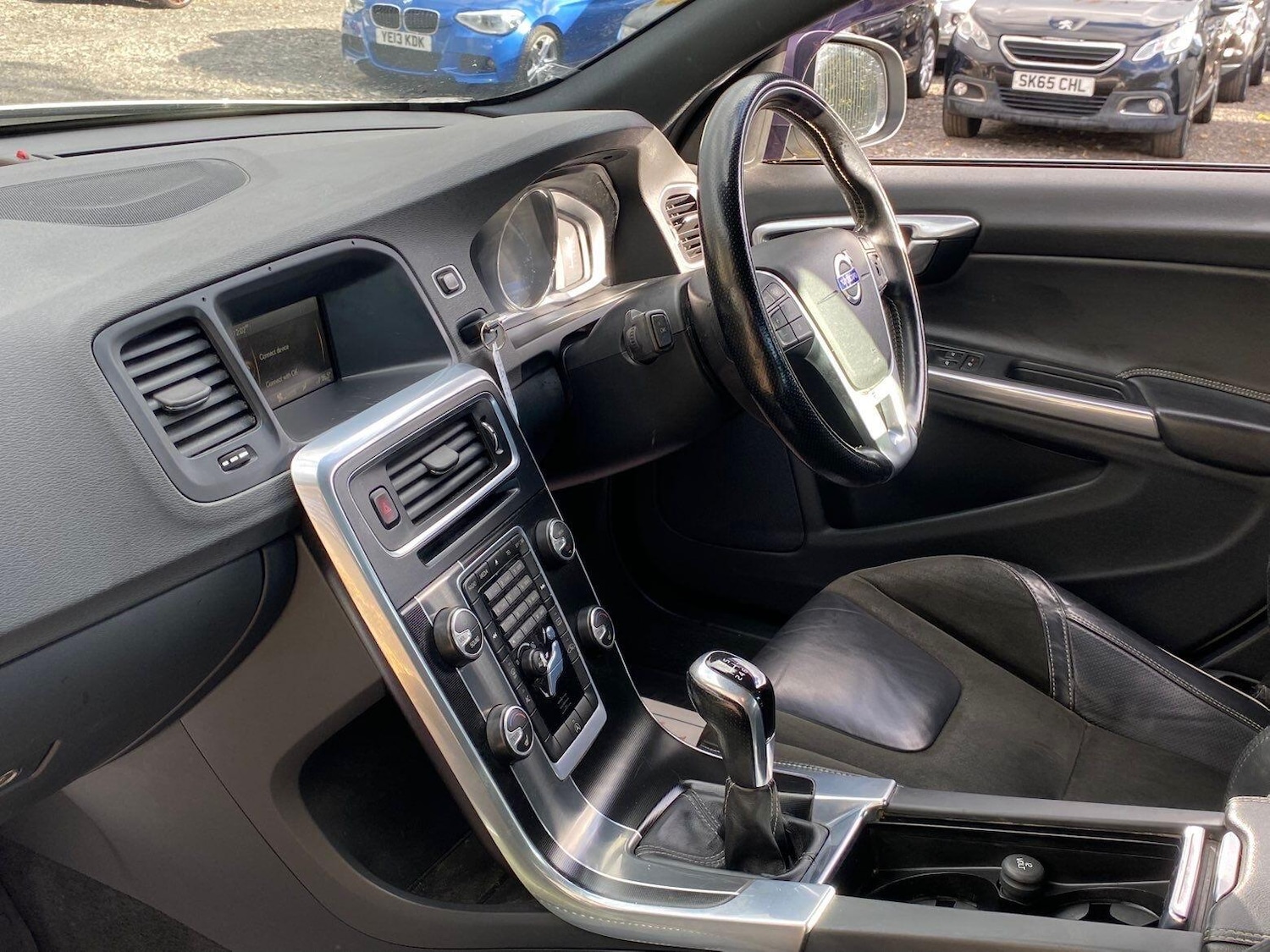 Used Volvo S60 2015 for sale - 76377708: Photo 10