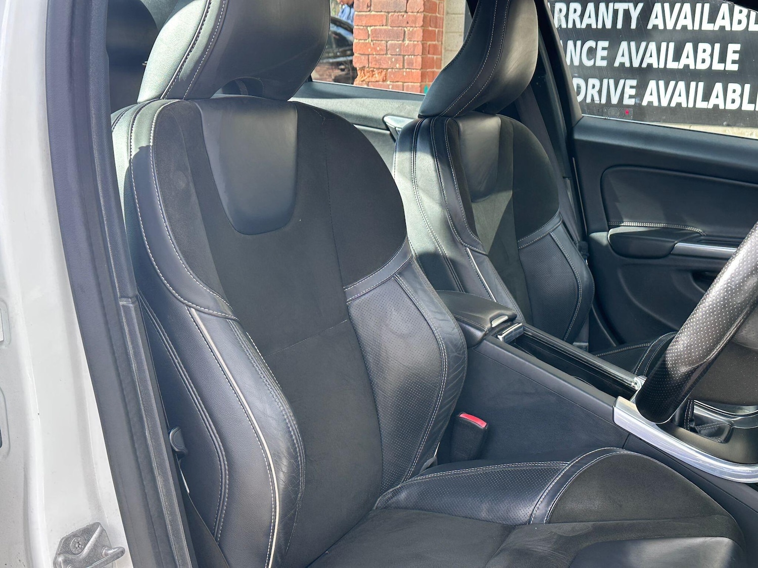 Used Volvo S60 2015 for sale - 76377708: Photo 15
