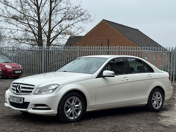 Used Mercedes-Benz C Class 2013 for sale - 77793950: Photo