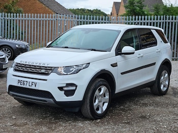 Used Land Rover Discovery Sport 2017 for sale - 79564849: Photo
