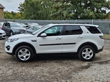 Used Land Rover Discovery Sport 2017 for sale - 79564849: Photo