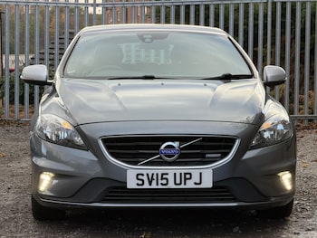 Used Volvo V40 2015 for sale - 76522309: Photo