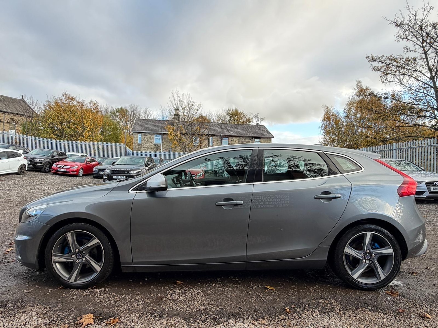 Used Volvo V40 2015 for sale - 76522309: Photo 5