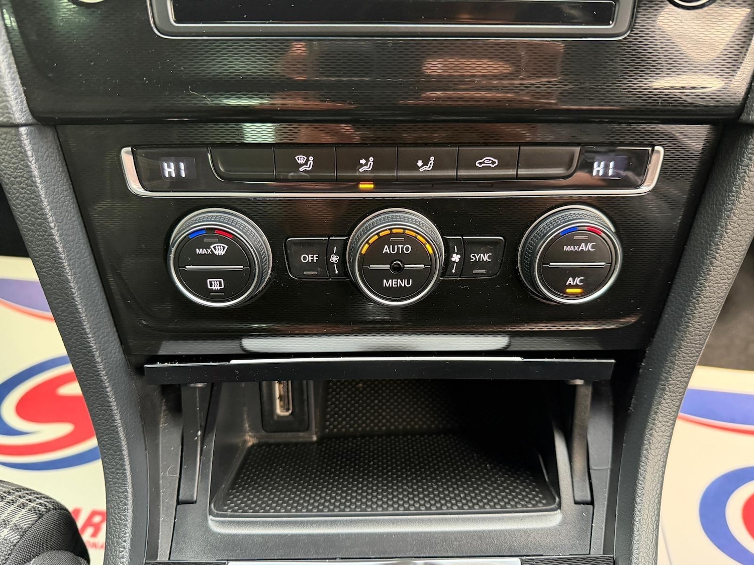 Used Volkswagen Golf 2014 for sale - 76619743: Photo 14