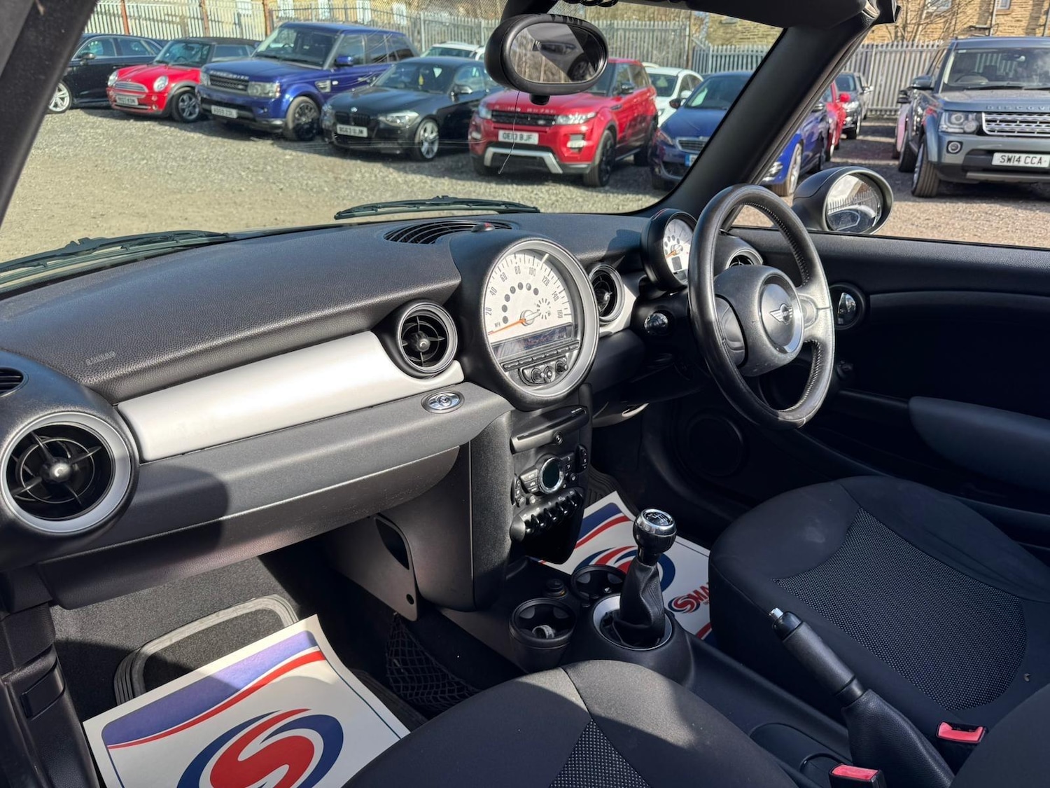 Used MINI Convertible 2011 for sale - 77994053: Photo 17