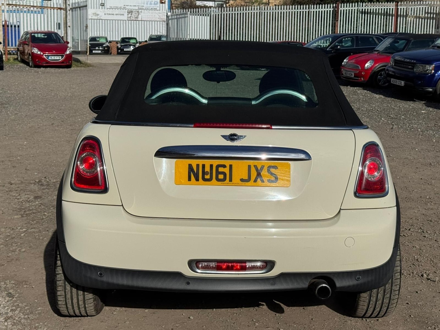 Used MINI Convertible 2011 for sale - 77994053: Photo 22