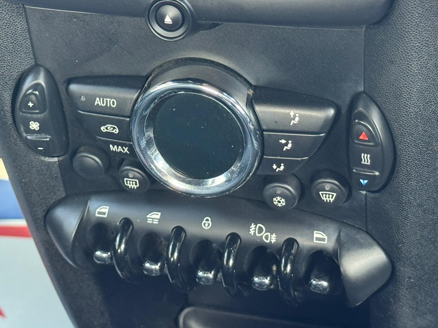 Used MINI Convertible 2011 for sale - 77994053: Photo 25