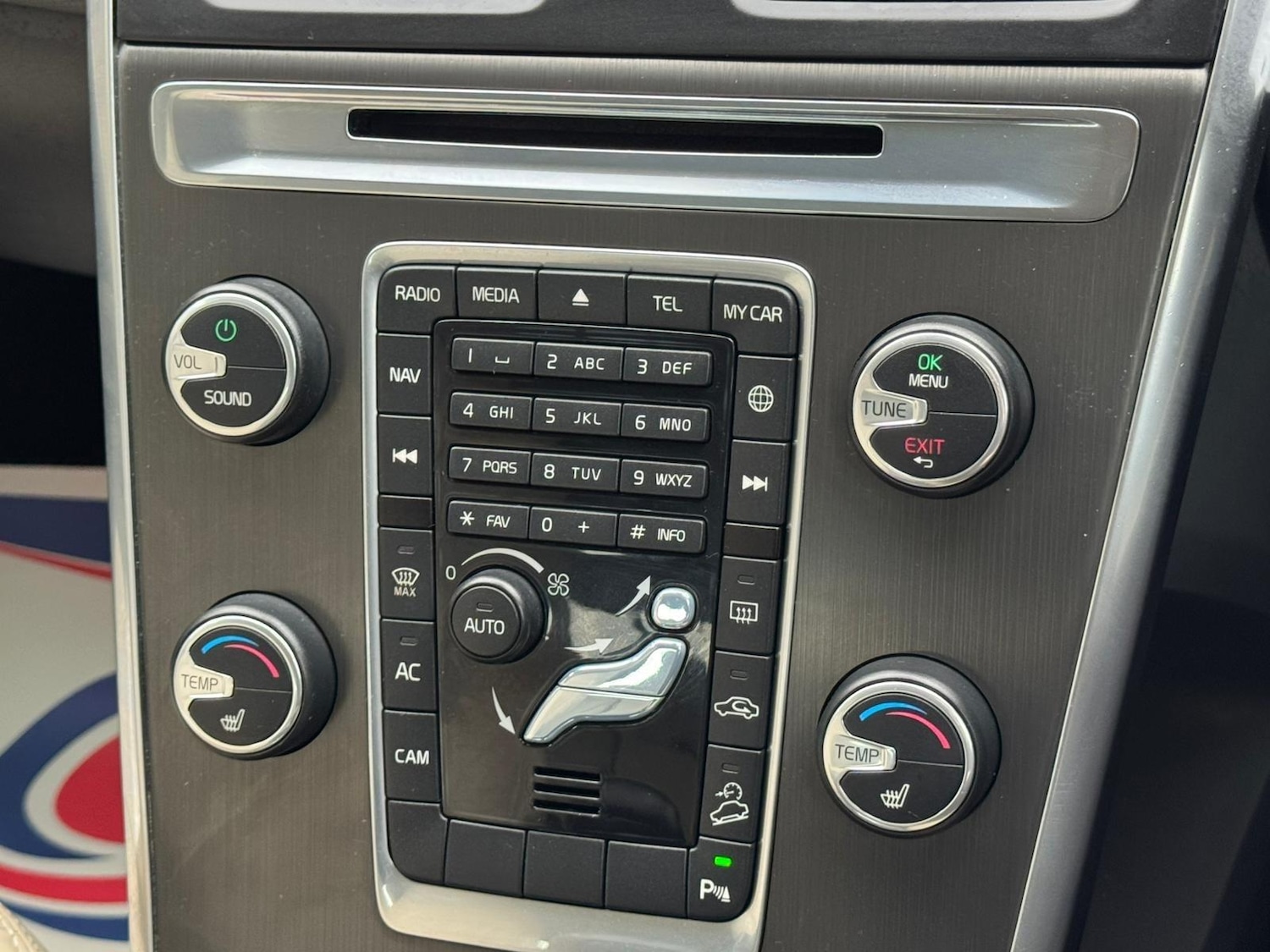 Used Volvo XC60 2014 for sale - 77523851: Photo 28