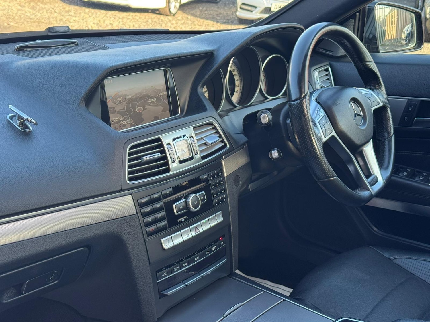 Used Mercedes-Benz E Class 2014 for sale - 78058164: Photo 11