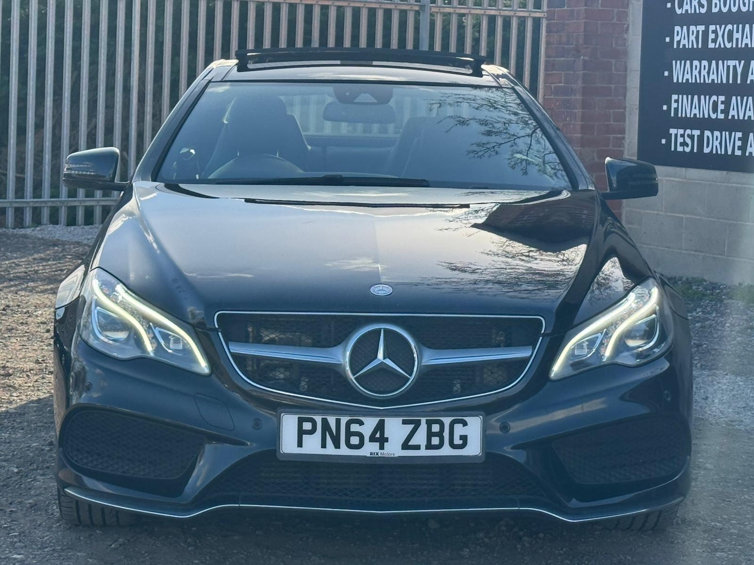 Used Mercedes-Benz E Class 2014 for sale - 78058164: Photo 2