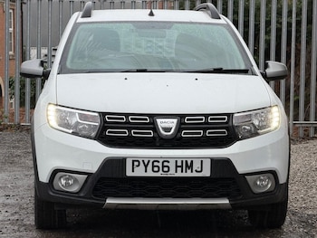 Used Dacia Sandero Stepway 2016 for sale - 76855645: Photo