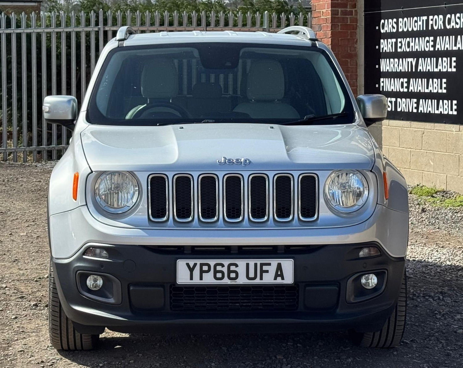 Used Jeep Renegade for sale - 78057845: Photo 2