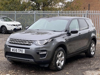 Used Land Rover Discovery Sport 2016 for sale - 76424762: Photo