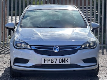 Used Vauxhall Astra 2017 for sale - 76024825: Photo