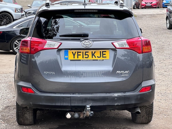Used Toyota RAV4 2015 for sale - 76295996: Photo 4