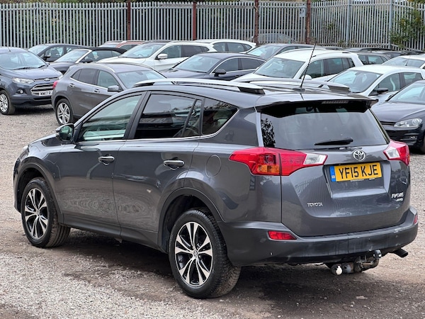 Used Toyota RAV4 2015 for sale - 76295996: Photo 5