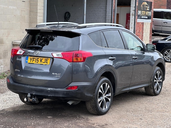 Used Toyota RAV4 2015 for sale - 76295996: Photo 9