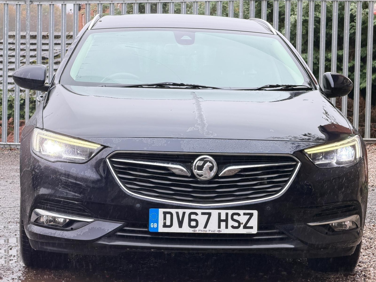 Used Vauxhall Insignia 2017 for sale - 76592574: Photo 2