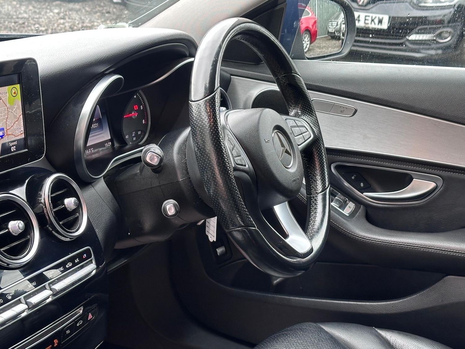 Used Mercedes-Benz C Class 2015 for sale - 76499694: Photo 16