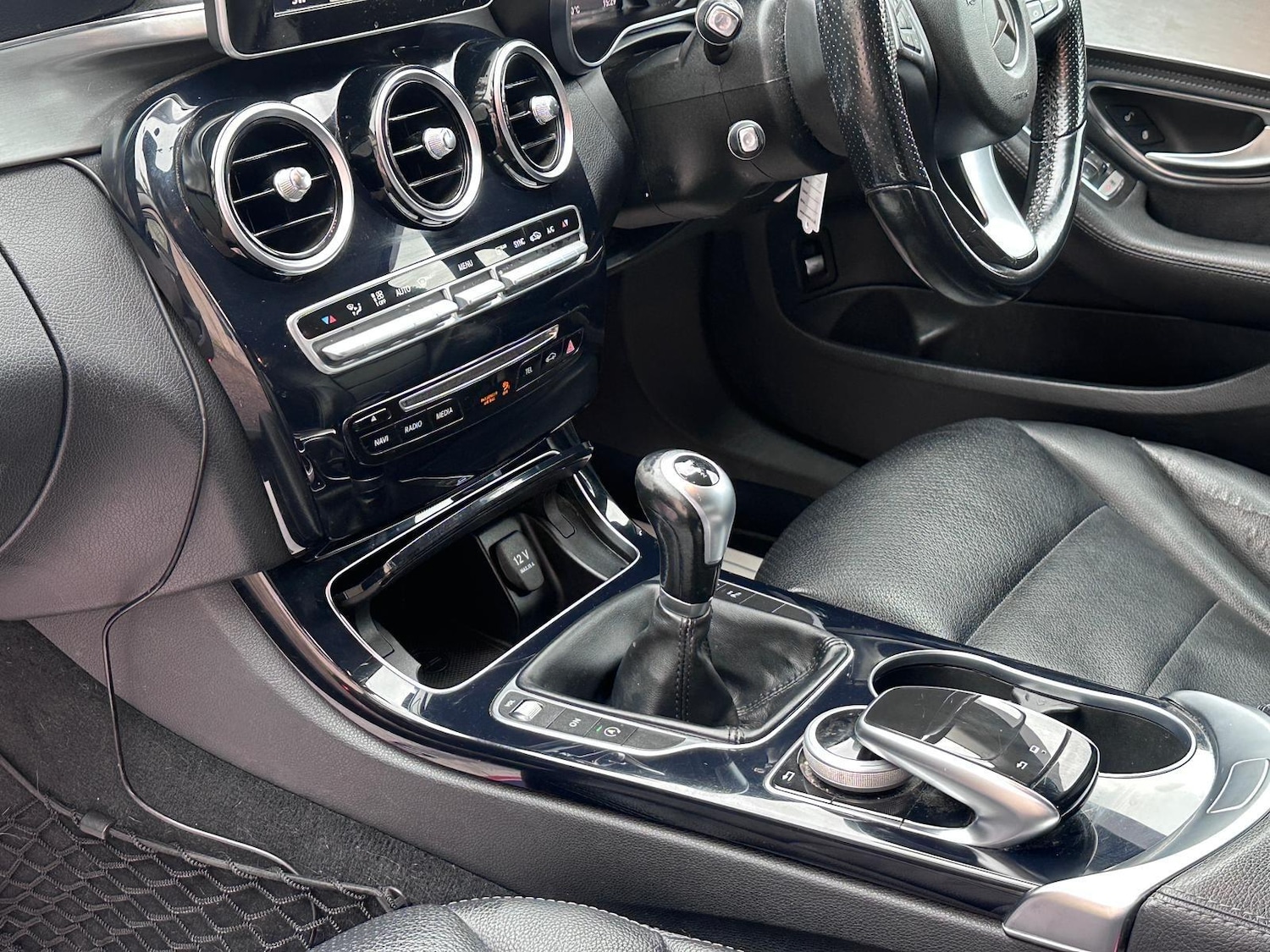 Used Mercedes-Benz C Class 2015 for sale - 76499694: Photo 17