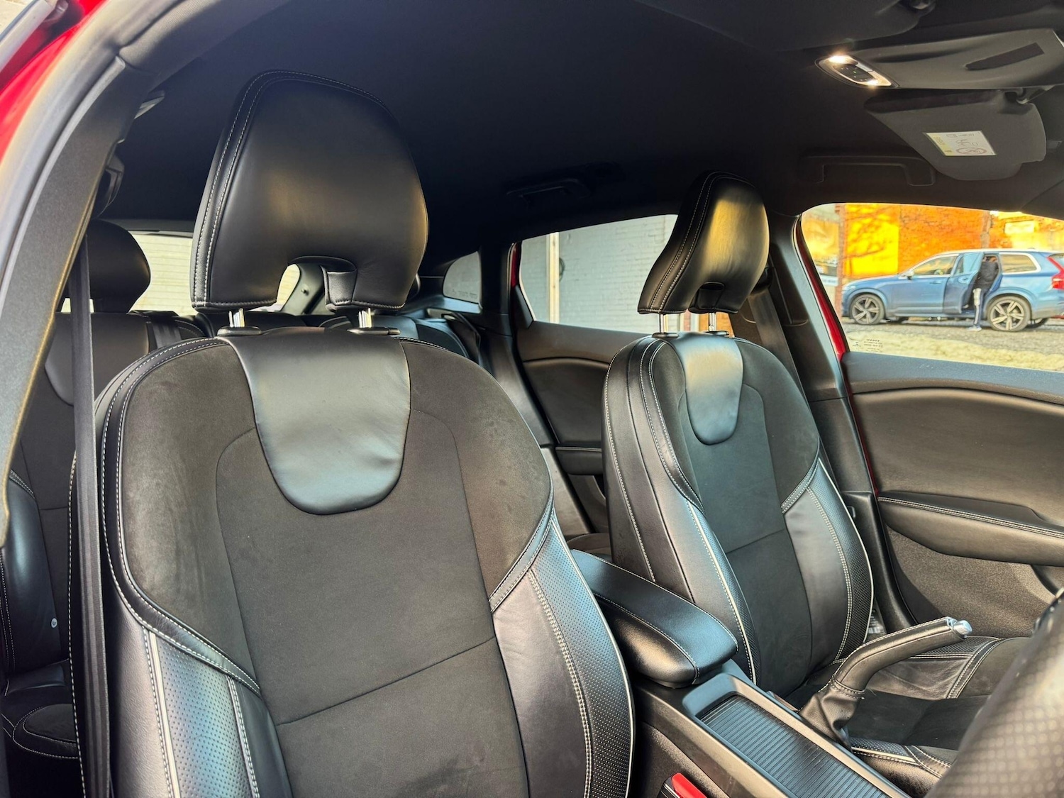 Used Volvo V40 2017 for sale - 77091110: Photo 10