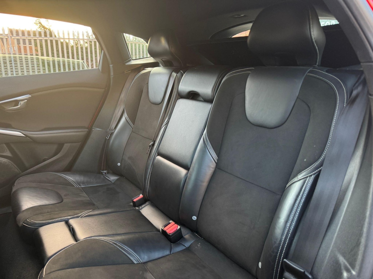 Used Volvo V40 2017 for sale - 77091110: Photo 24